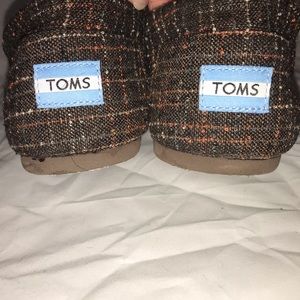 ***RARE Dark Brown Toms Classic Shoes***